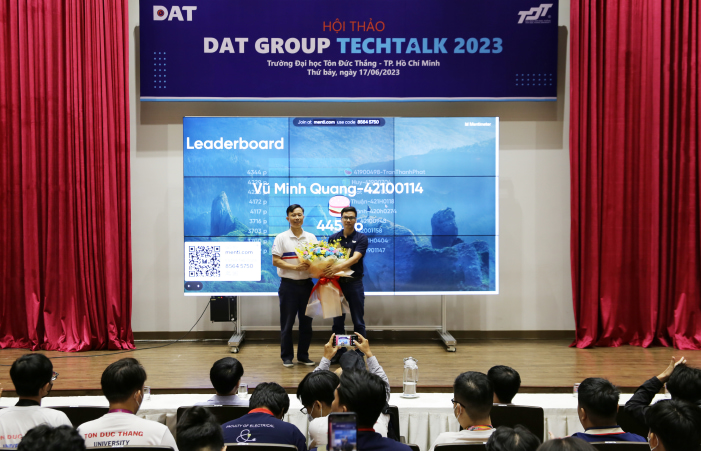 hoi-thao-dat-group-techtalk-2023-nang-cao-nang-luc-canh-tranh-cho-hang-tram-sinh-vien-h52106