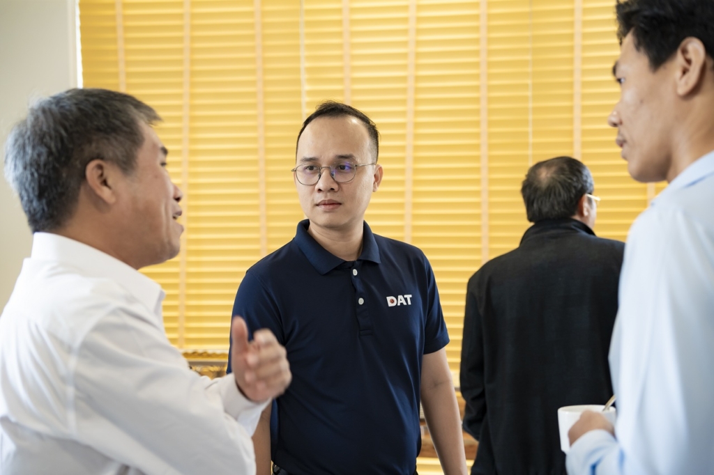 DAT Group trao đổi, hỗ trợ đối tác tại hội thảo
