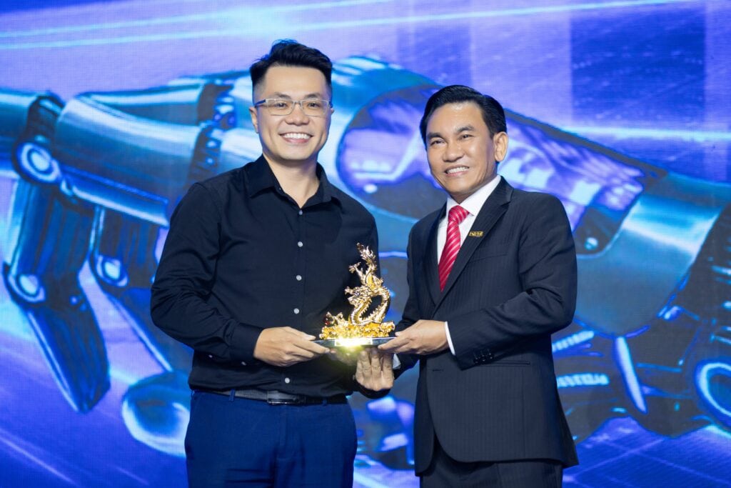 20 năm DAT Group kiến tạo hệ sinh thái công nghệ – năng lượng xanh – tự động hóa công nghiệp hàng đầu Việt Nam 7 dstu5398 1 dat group 20 nam kien tao he sinh thai cong nghe nang luong xanh tu dong hoa cong nghiep hang dau viet nam 20 năm DAT Group kiến tạo hệ sinh thái công nghệ – năng lượng xanh – tự động hóa công nghiệp hàng đầu Việt Nam