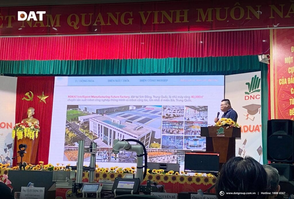 Hội thảo Tự động hóa trong Robot thông minh, Robot công nghiệp và Robot tự hành cùng DAT Group 2 Hội thảo Robot thông minh - công nghiệp - tự hành
