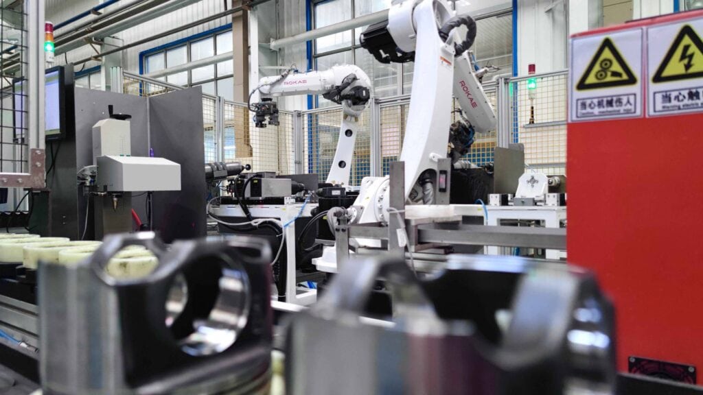 Robot đánh bóng ROKAE: Giải pháp xử lý bề mặt chính xác 1 4 lap trinh phuc tap 1 robot danh bong rokae giai phap xu ly be mat chinh xac Robot đánh bóng ROKAE: Giải pháp xử lý bề mặt chính xác