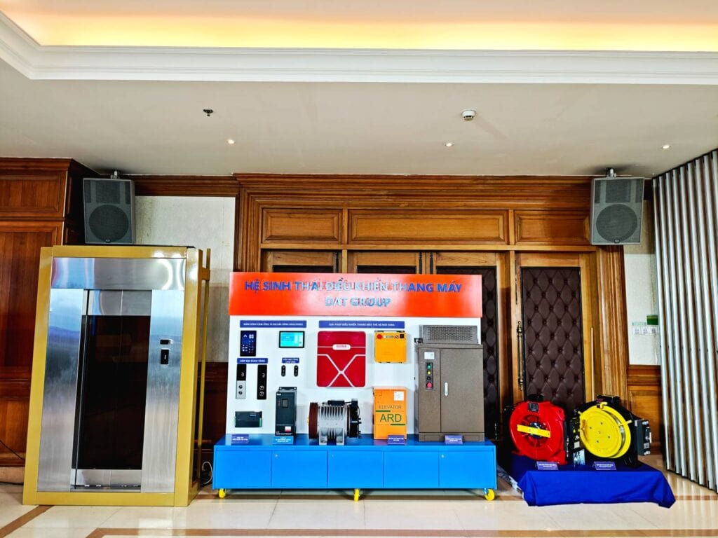 DAT Group ra mắt tủ điều khiển thang máy SORA tại Hội thảo “Giải pháp điều khiển thang máy đồng bộ thế hệ mới” 3 ws sora h26 dat group ra mat tu dieu khien thang may sora tai hoi thao giai phap dieu khien thang may dong bo the he moi DAT Group ra mắt tủ điều khiển thang máy SORA tại Hội thảo “Giải pháp điều khiển thang máy đồng bộ thế hệ mới”