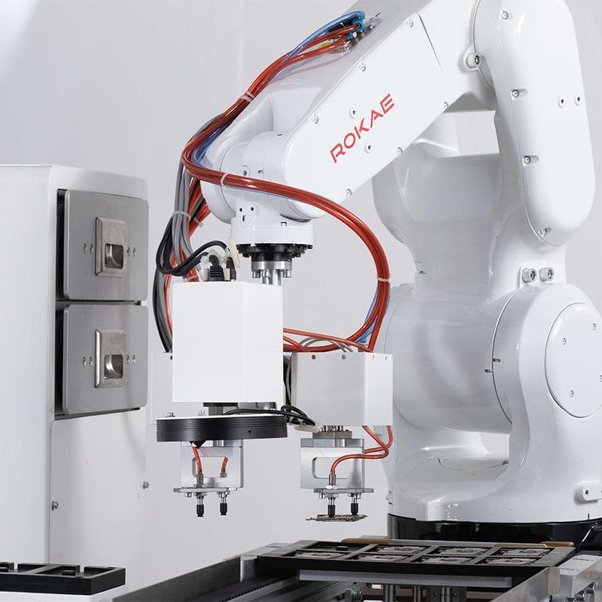 Robot 6 trục là gì? Vì sao robot có thể thao tác linh hoạt như cánh tay người? 3 Robot ROKAE XB7